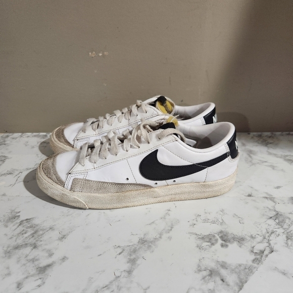 Nike Blazer Platform Sneaker - Women's Size 7.5 - Picture 3 of 8